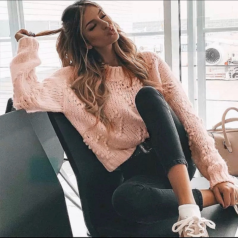 Last one!🎉2HP🎉Pom-poms Heart Sweater